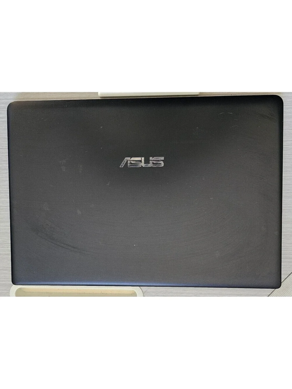 ASUS X401U / 320GB HDD / 4GB RAM / AMD E1-1200 1.40GHz / 14